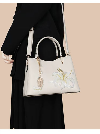 Handheld Bag-Embroidered Fragrant Lily
